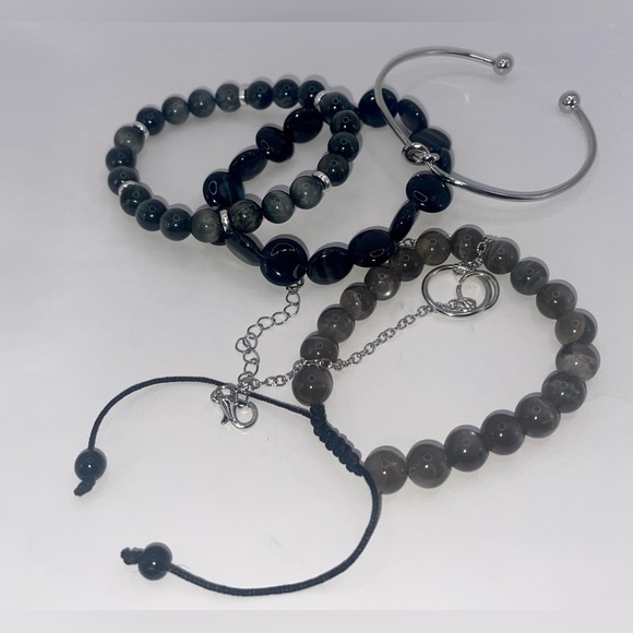 This stackable 5 bracelet set w 3 beaded 2 silver. One is adjustable 2 stretch. - Picture 6 of 11